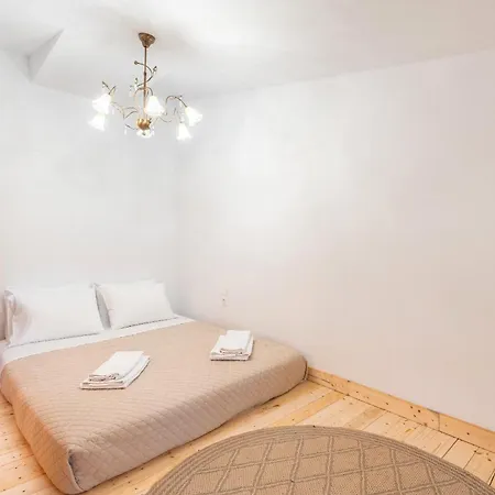 Absinthia Fanes * Rhodes City