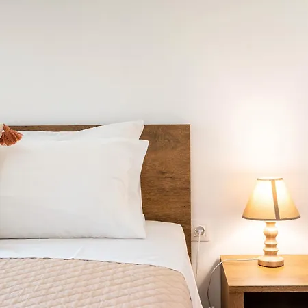 Absinthia Fanes Appartement