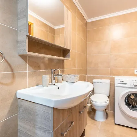 Absinthia Fanes アパート Rhodes City