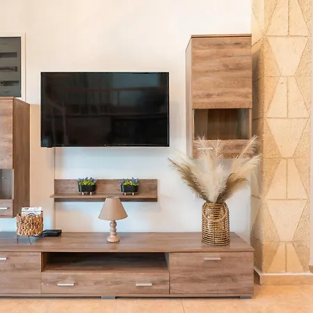 アパート Absinthia Fanes *