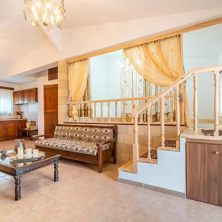 Absinthia Fanes Apartamento