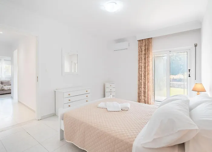 Absinthia Fanes Appartement Rhodes City