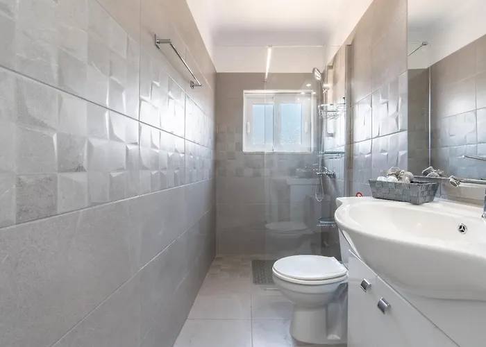 Absinthia Fanes Rhodes City