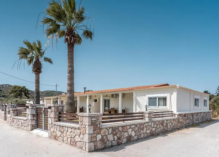 Absinthia Fanes Rhodes City