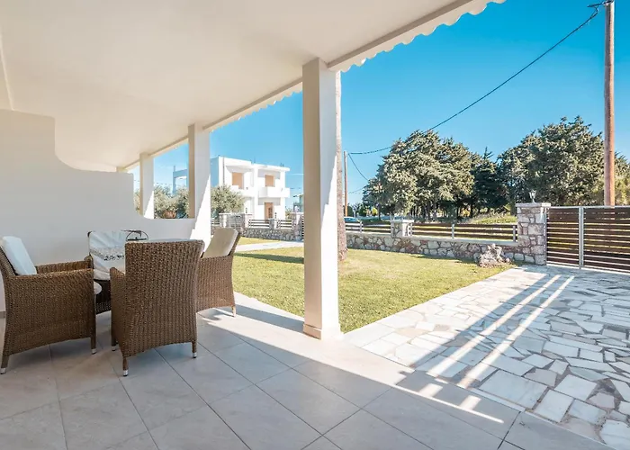 Absinthia Fanes Apartment