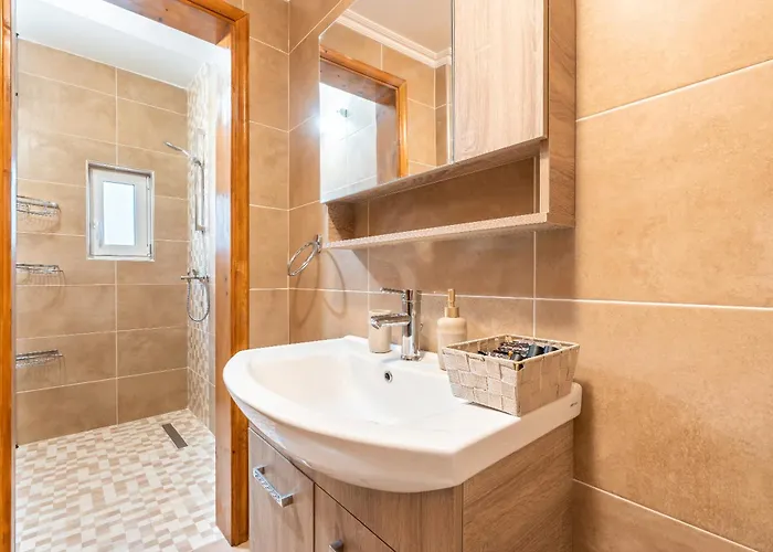 Absinthia Fanes Appartement *