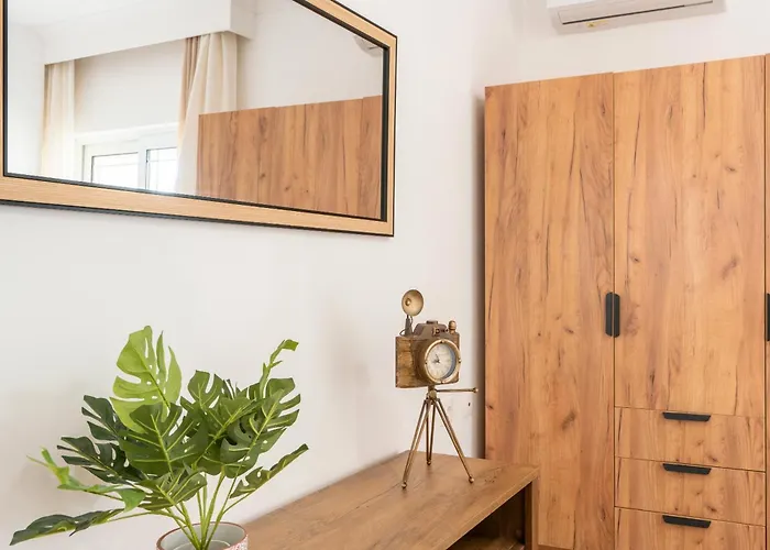 Absinthia Fanes Appartement