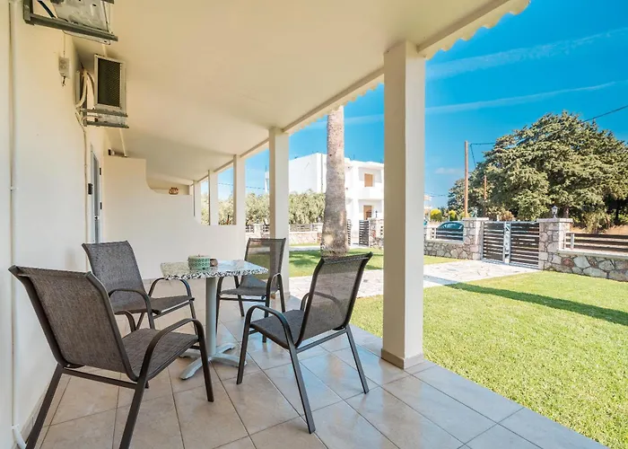 Absinthia Fanes Apartment Rhodes City