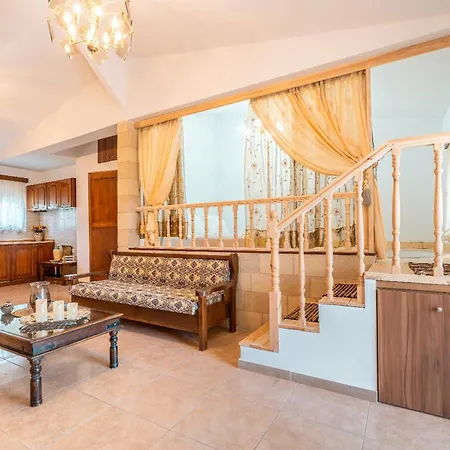 Absinthia Fanes Rhodes City