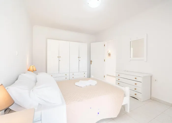 Absinthia Fanes * Rhodes City