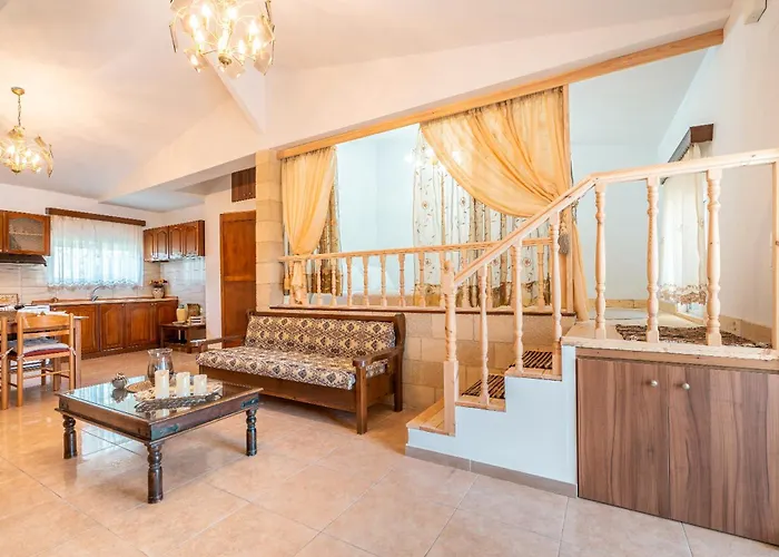 Absinthia Fanes Rhodes City