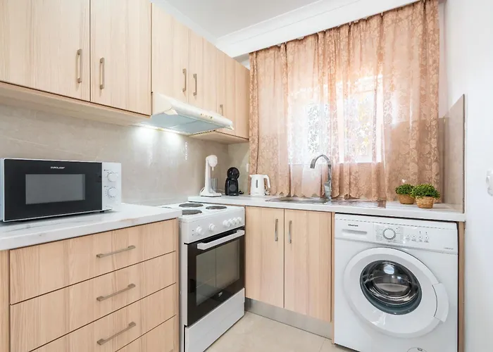 Absinthia Fanes Appartamento